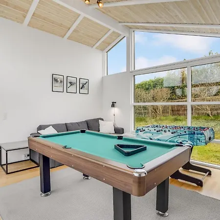 Beautiful In With House Sea View *