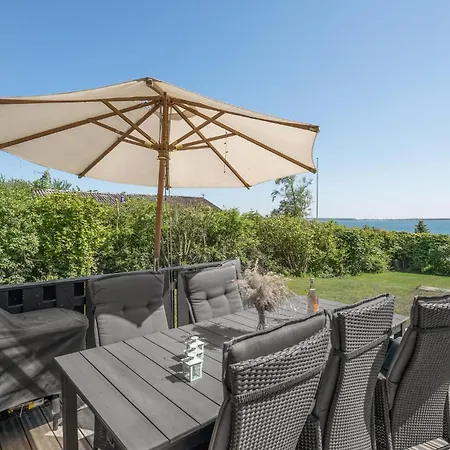 Beautiful In With House Sea View בית נופש